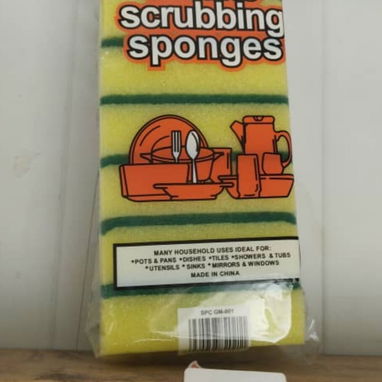 Detergente, esponja de fregar, haragán, recogedor, goma loca, cuchilla para rasurar, pilas, aguja e hilo - 3/10