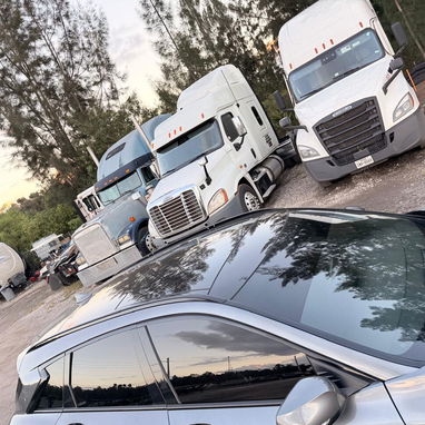 🚘 ¡Oferta de autos exclusivos gama alta disponibles en La Habana, listos para traspaso con chapa lista 52970933 - Img 126970064