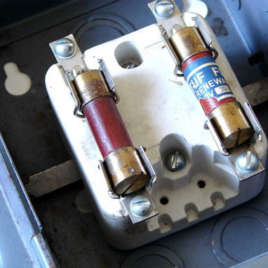 VENDO INTERRUPTOR DE DESCONEXIÓN 2 POLOS 250V 30A (nuevo) - 3/8