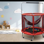 Trampolin , de 1.20x1.20 viene con hamaca y pelotas - Img 56139581