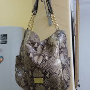 Cartera marca Michael Kors - Img 53824025