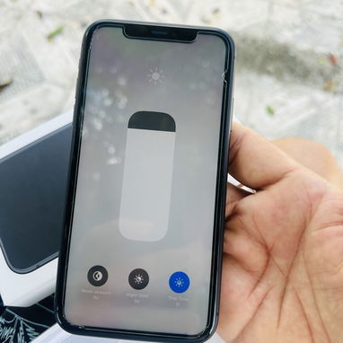 iPhone 11 bloqueado por compañía - 3/4
