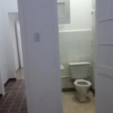 Doy $$$ y compro por Permuta Apto de dos cuartos ó más en Vedado o Nuevo Vedado 53416591 Alfredo - Img 118992475