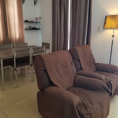 Renta linial en 12 y Calzada Vedado - Img 122285961