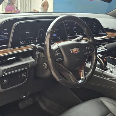 Cadillac Escalade - Img 127615717