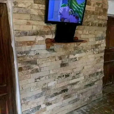 Se vende enchapes de pared de tirillas de piedra,decore su hogar o negocio dándole un toque único y moderno buen precio - Img 86251485