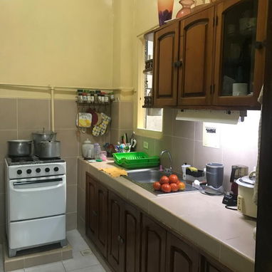 Se vende casa semi independiente, en la Habana Vieja. - Img 122009295