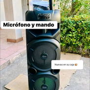 📞56379160 📞 Llamar verdaderos interesados 🔊 Bocina MCM 8807A disponible Potencia de 9000W PMPO, Bluetooth, USB y f - Img 55945819