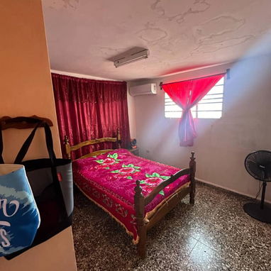 Vendo casa biplata en 10 de octubre - Img 119431910