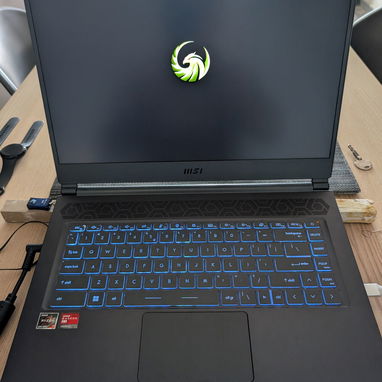 MSI DELTA 15 (A5EFK) - 2/4