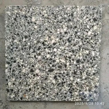 Losas de granito 40x40 y rodapie - 5/6