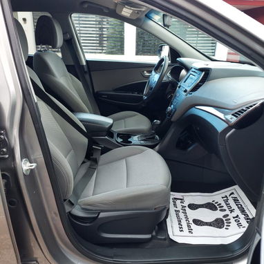 Vendo o negocio, Hyundai Santa Fe, 2017 básico - Img 114099820