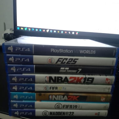 Lote de 70 discos de ps4 - 2/6