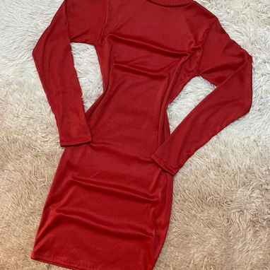 Vestidos y más productos - Img 124843139