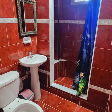 Hermosa casa con piscina.  WhatsApp 5 8142662 - Img 120726145