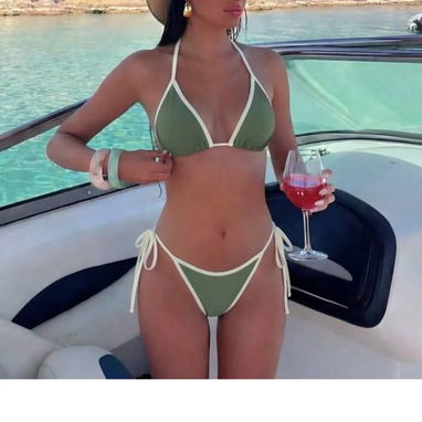 BIKINIS - 10/10