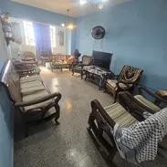 Venta de hermoso apartamento en edificio de microbrigada en el Vedado, cercano a las céntricas esquinas de 23 y 12 !!! - Img 52642811