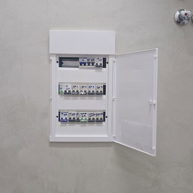 ⚡ ¡Somos tu equipo! 3 electricistas montadores profesionales. Garantizamos seguridad, rapidez y calidad en tus instalaci - Img 124699753
