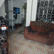 *$14.000usd. En venta casa biplanta puerta de calle (PLANTA BAJA) en Luyanó. Referencia: semáforo de Luyanó. - Img 57246896