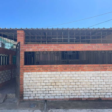 Venta Casa Frente a Terminal 2 Aeropuerto, Boyeros - 8/10
