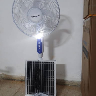 Ventilador Recargable de Pedestal  con Panel Solar • DAWANG 16"(Leli) - 3/5