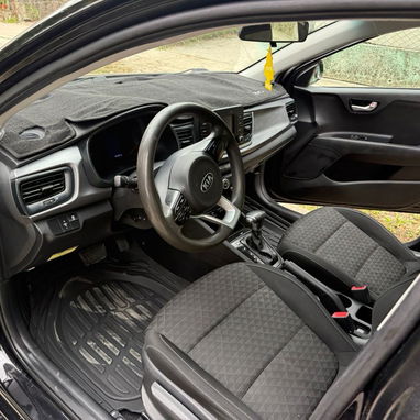 Vendo un negocio kia río, 2019 con 130,000 millas - Img 121619191