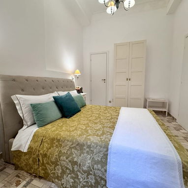 Se renta apto de 2 habitaciones en la Habana Vieja.58858577 - 8/10