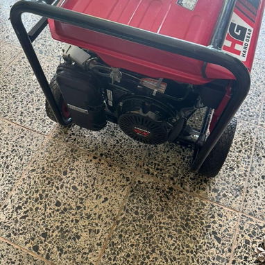 Planta Eléctrica de Gasolina Marca Honda - 2/2
