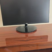 Vendo monitor de uso, sin ningún problema en 75 usd con teclado y mouse. - Img 56960325