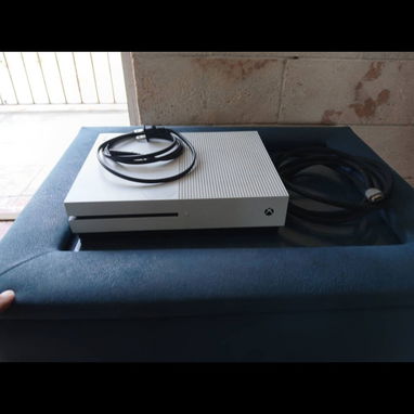 ‼️Ganga xbox one s de 1 tb con varios juegos - Img 124876095