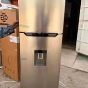 Frío marca Eko 9.2 pies congelación seca 🤓 y dispensador Precio: 500 USD con transporte 🚘 son bien grandes - Img 55982448