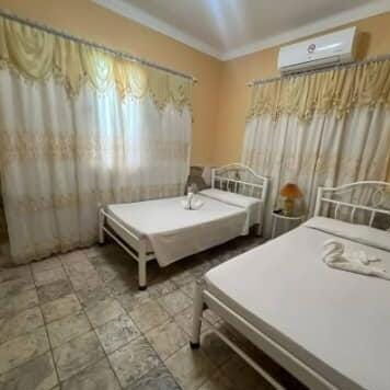 Casa en la playa con piscina + 3 habitaciones y planta electrica - Img 121246641