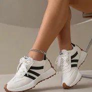 Tenis de mujeres 25usd - Img 57870725