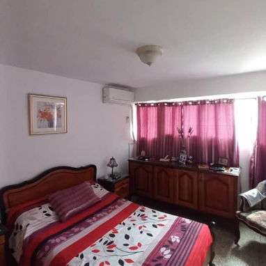 Apartamento en el Vedado, en edificio residencial 🏡 - Img 118955463