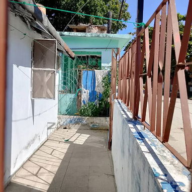 Casa puerta calle en Marianao por 112,2 cuartos y contrato de gas de calle - 6/10