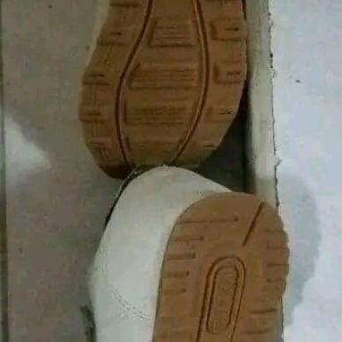 Tenis para niña número 31 de uso en buen estado - 2/3