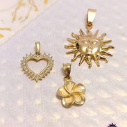Dijes de oro 10k en forma de corazón 120 usd y Flor 100 usd - Img 55473953