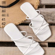 Zandalias blancas con tiras - Img 55653172
