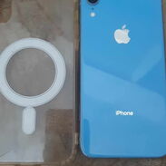 iPhone XR de 64 Gb como nuevo batería 100% color azul 200 usd  50471813 - Img 45353432