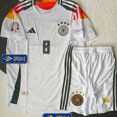 PULLOVER DE FUTBOL SELECCION ALEMANIA MULLER WHIRTZ MUSIALA HAVERTZ - Img 86772243