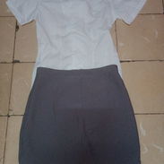 Uniforme de banco (3 blusas y 1 saya) - Img 55198604