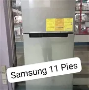 Refrigerador marca Samsung Gris de Acero inoxidable de 11 Piies Cúbicos New Caja - Img 45913823