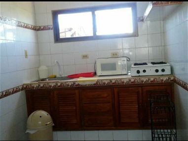 Renta de apartamento de 1 habitación,portal,sala en Guanabo,56590251 - Img 62352120