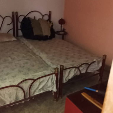 *REBAJADO A $40.000usd. En Venta apartamento (1er piso, 25 escalones) de un edificio de construcción capitalista de los - 7/10