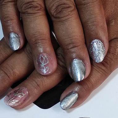 UÑAS A DOMICILIO NATURALES/ ACRÍLICAS/ PEDICURA Y MÁS - 8/10