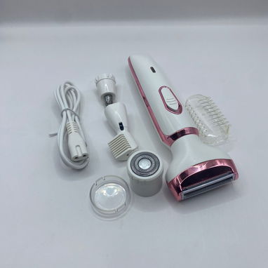 (Rasuradora)Máquina de Afeitar 🪒 mujer recargable 4 en 1( - Img 96416824