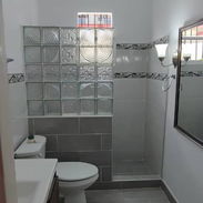 Alquiler Planta Baja Biplanta - 3 Cuartos, 2 Baños, Calentador, Cisterna y Patio c/ Frutales - Img 56491784