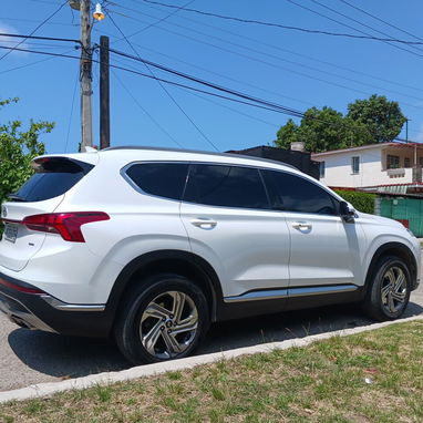 Vendo o negocio yhunday santa fe del 2022 full equipado - Img 93660728