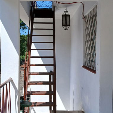Se vende casa amplia en la Lisa Arroyo Arena 2do piso - 2/10