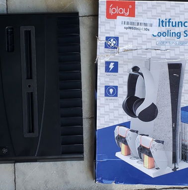 Proteja su Playstation 5 y Ps4 Base. Trae para cargar 2 mandos y + cosas. 53cuatro4cuatro8 - Img 72043113